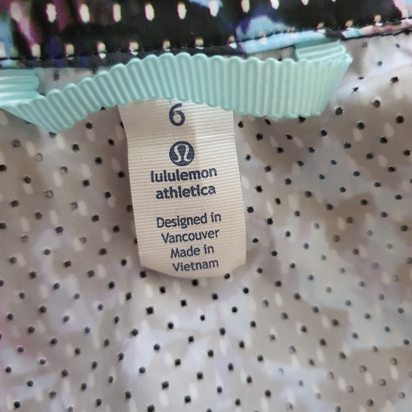 Lululemon Multicoloured Print Pack it Vest with Pockets Size US6 (AU10) - Picture 9 of 13